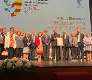 Celebración del Acto Institucional de entrega de Insignias de Oro de la Villa de Paterna en el Gran Teatro Antonio Ferrandis en 2022